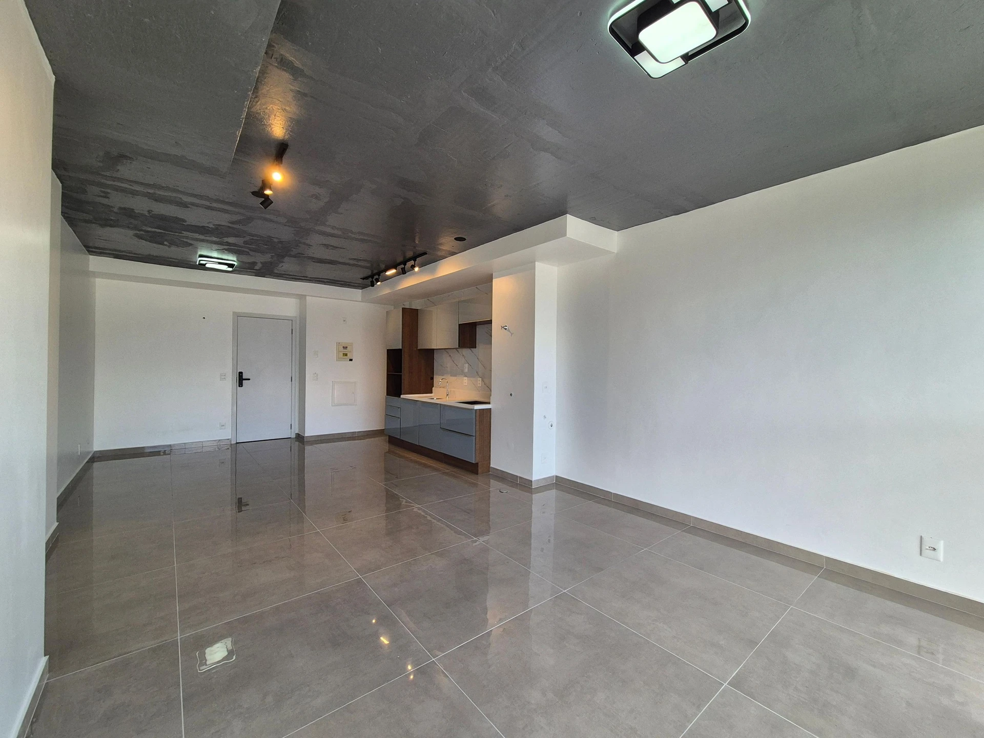 Washing machine in a 2-bedroom apartment, 84 m² — photo 13