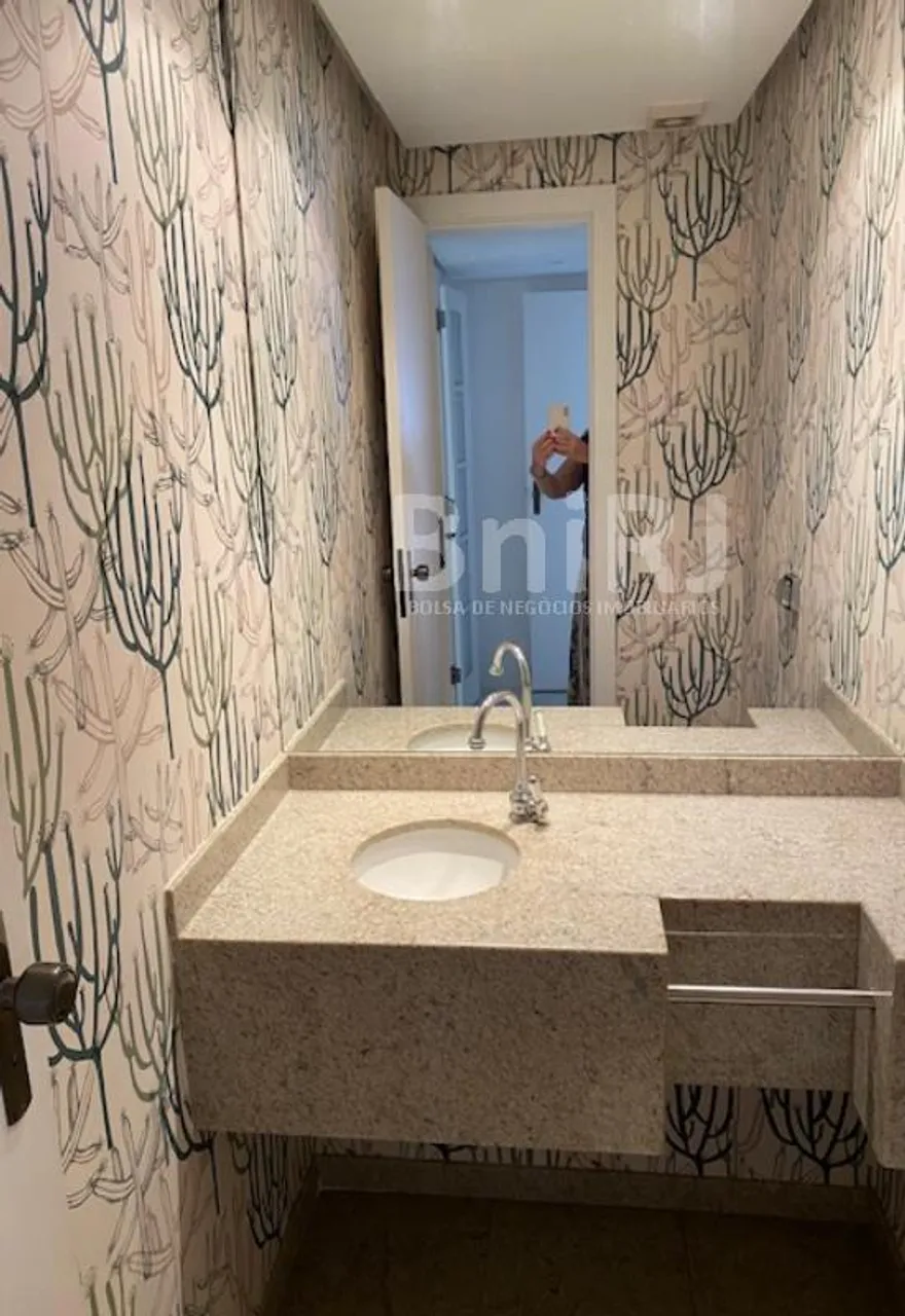 4-bedroom unfurnished apartment with 1 bath and balcony — photo 15