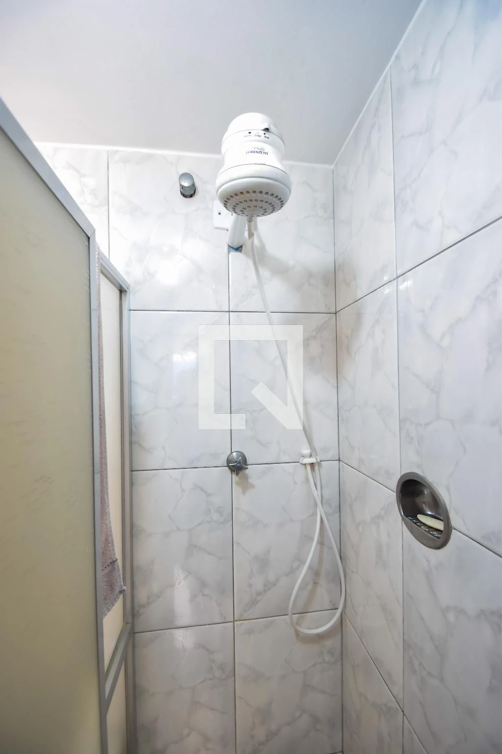 Casa mobiliada com 6 quartos e 3 suítes com jardim e BBQ — photo 91