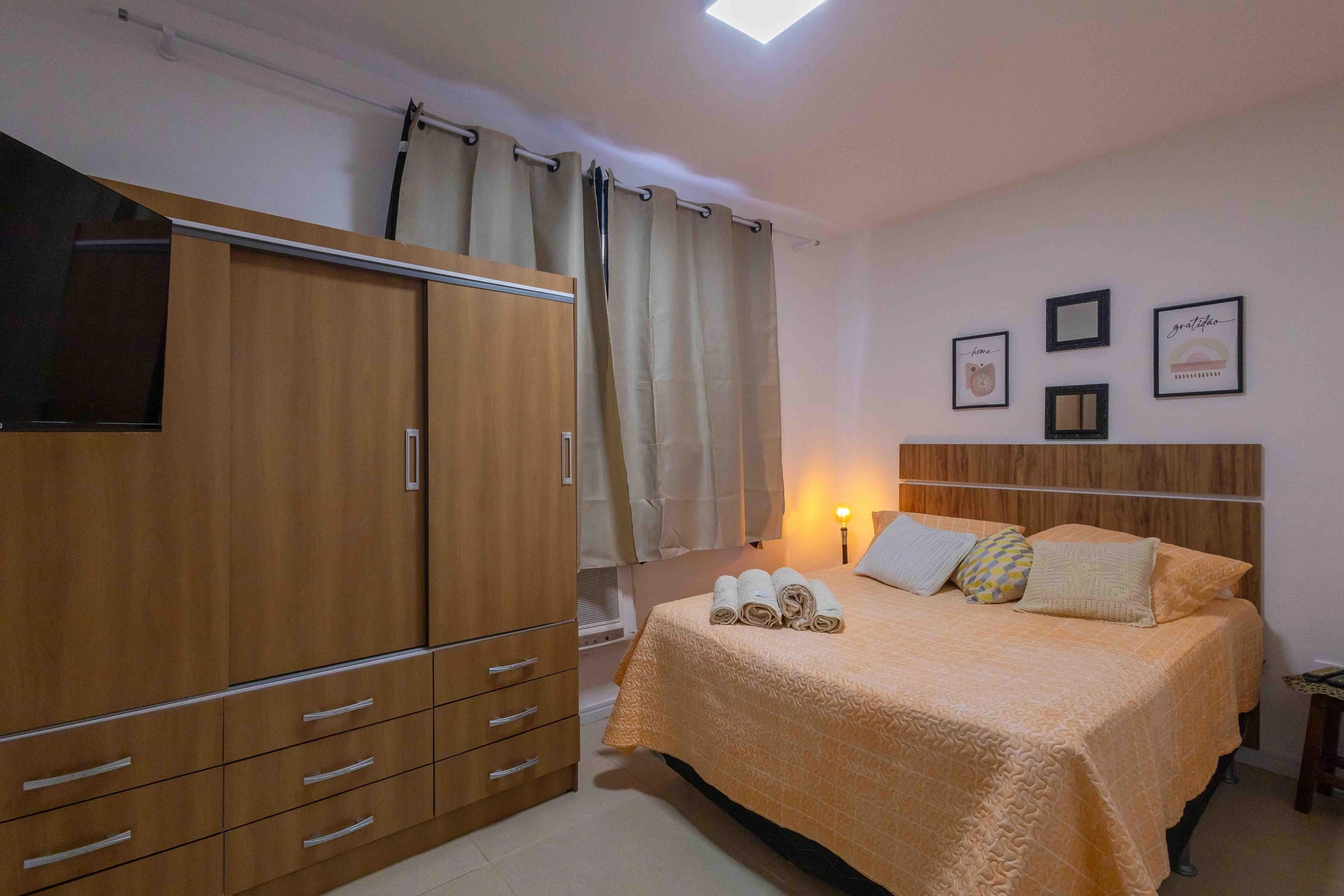 Furnished 2-bedroom apartment with 1 parking space — photo 25