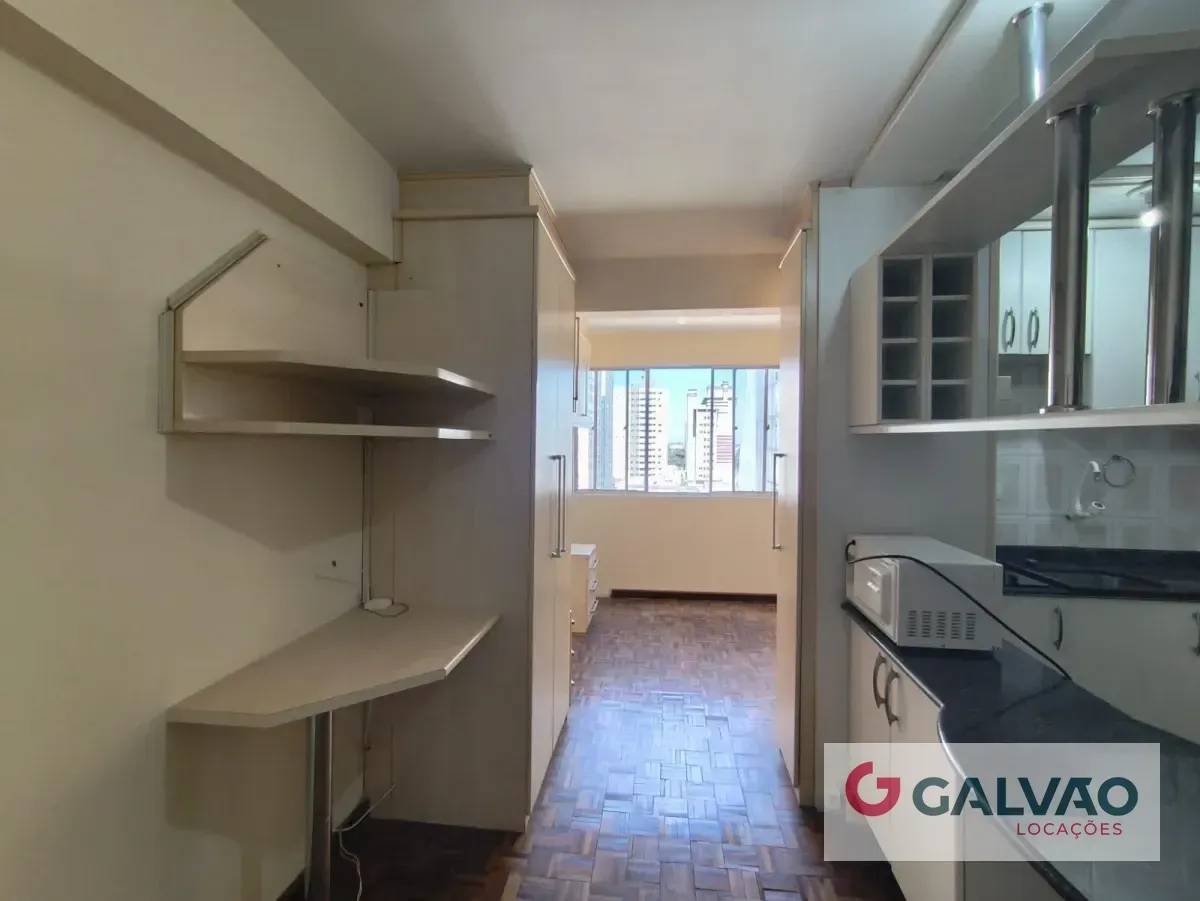 30 m² studio on the 7th floor with open-plan kitchen