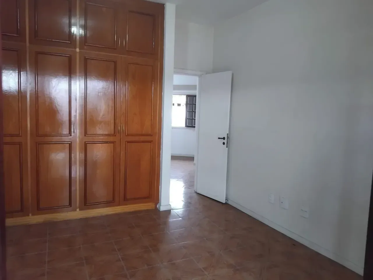 House with 5 bedrooms and mountain views — photo 6