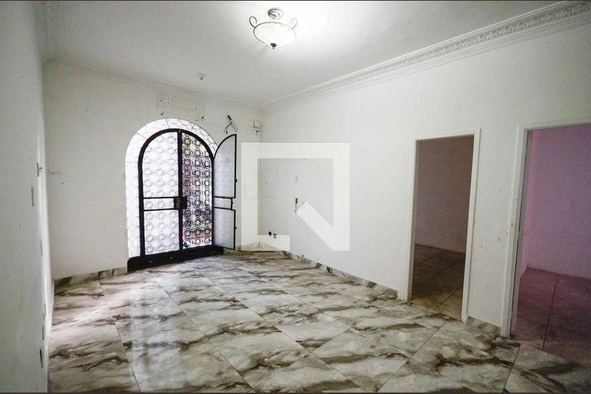 Rental house with 8 bedrooms and 8 bathrooms — photo 35