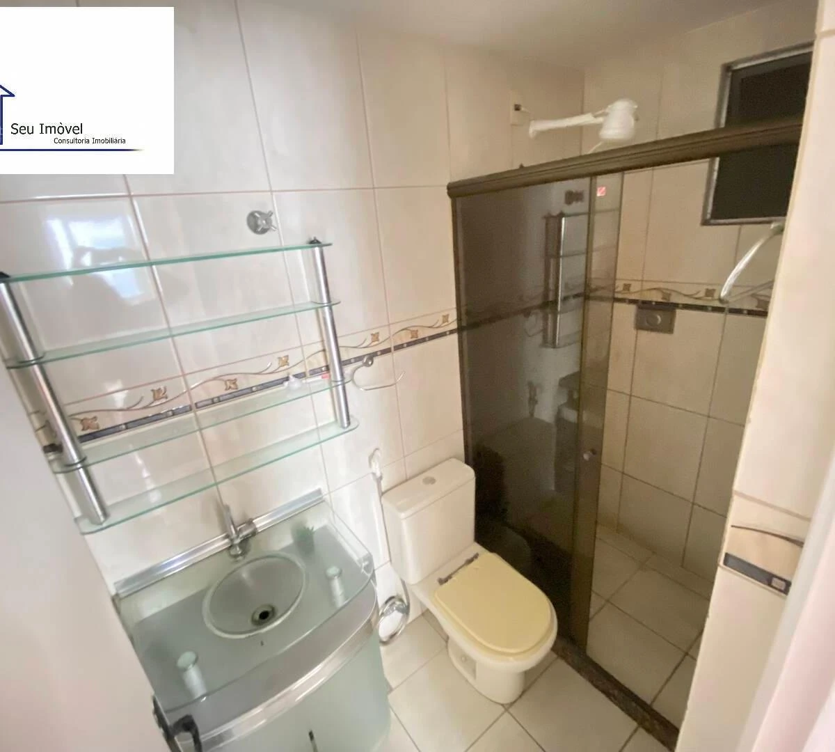 60 m² apartment with 2 bedrooms and a closed kitchen — photo 6