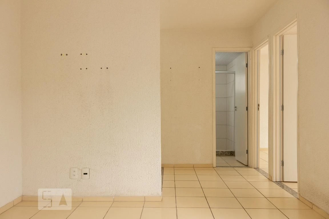 Unfurnished 2-bedroom apartment with closed kitchen — photo 16