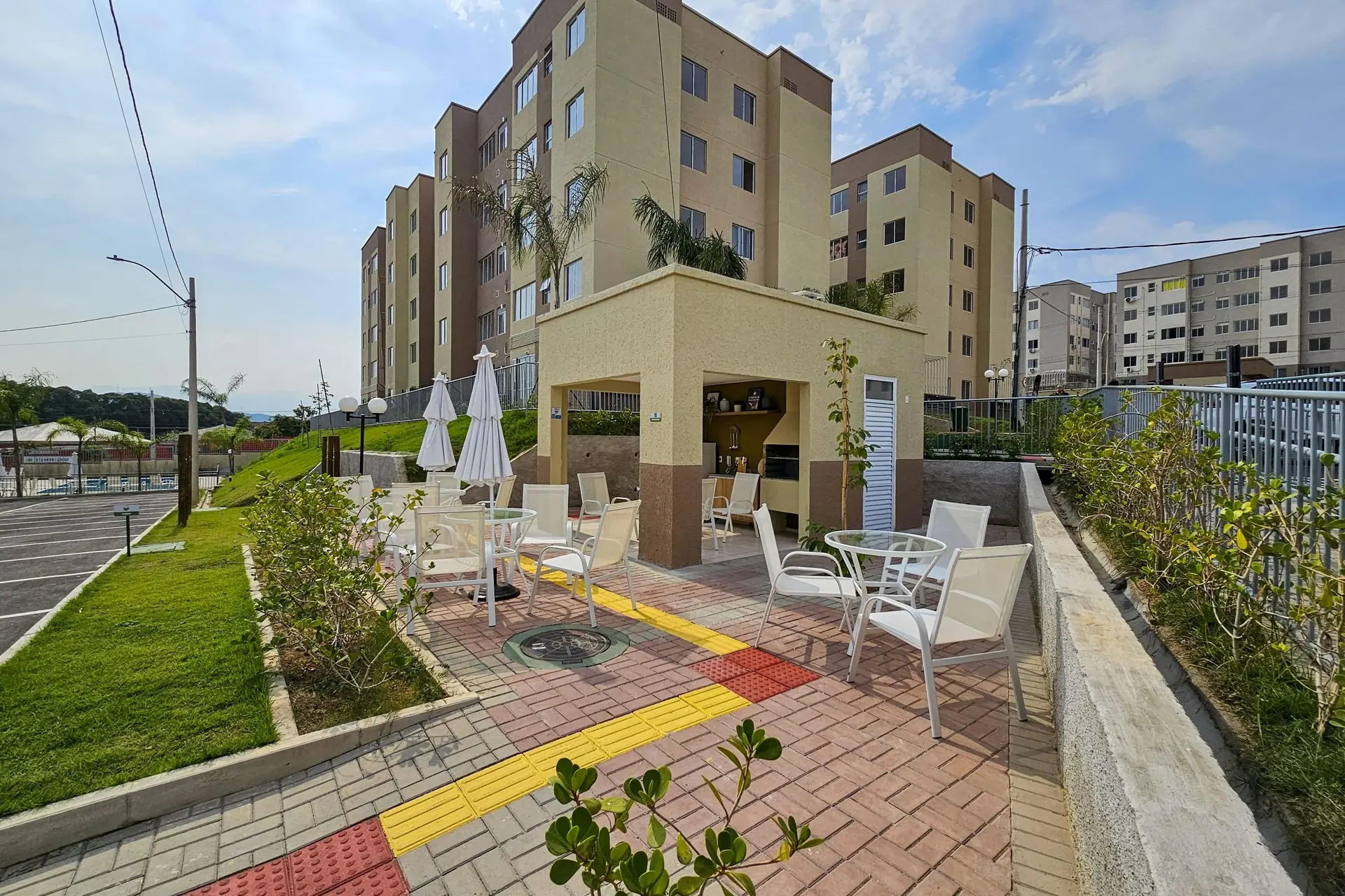 2-bedroom apartment in a building with a pool — photo 12