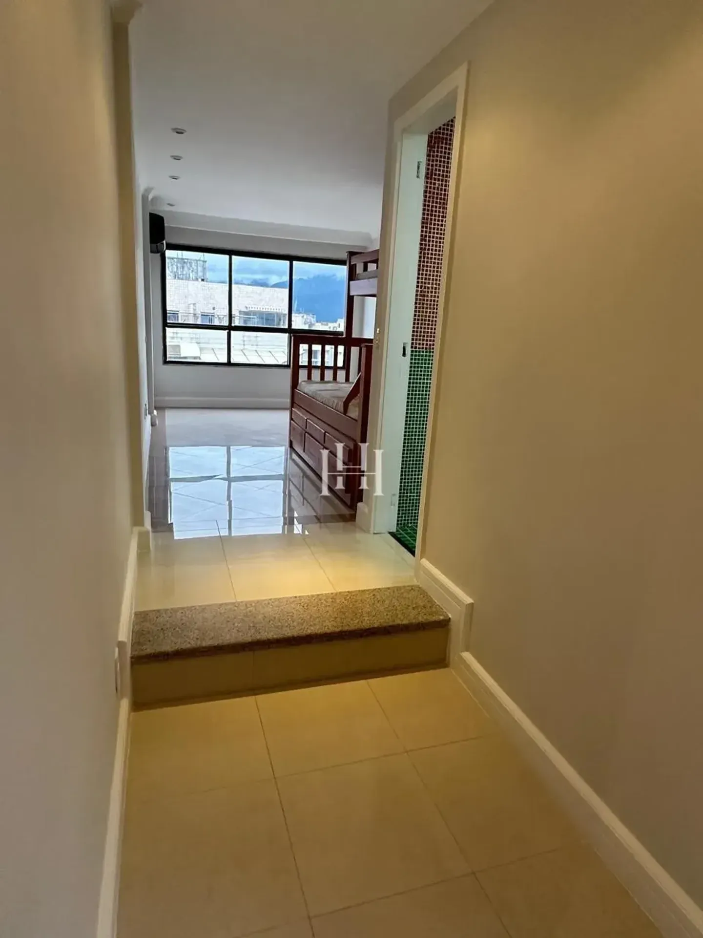 Apartamento com 5 quartos e 5 banheiros, varanda — photo 32