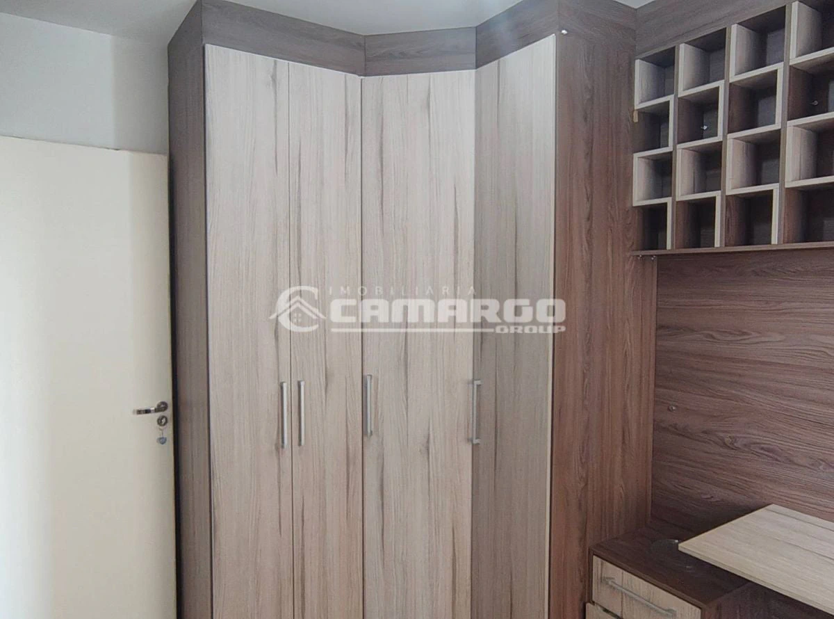 Wood or laminate floors in a 3-bedroom apartment, 56 m² — photo 19