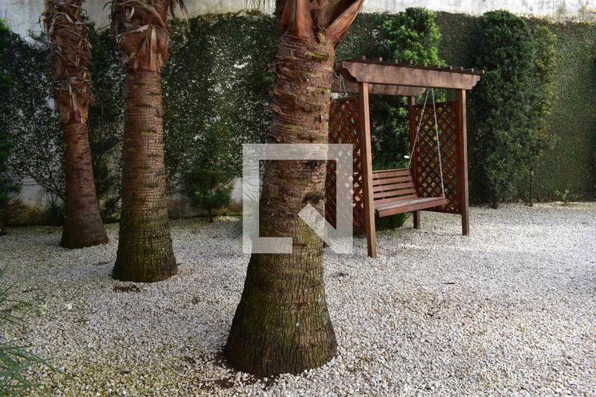 Furnished apartment, 113 m², with a grill on the balcony — photo 27