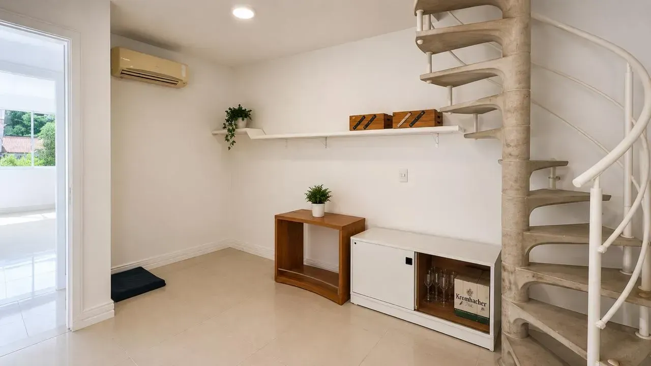 Unfurnished house with 5 bedrooms and 5 bathrooms, 266 m² — photo 8
