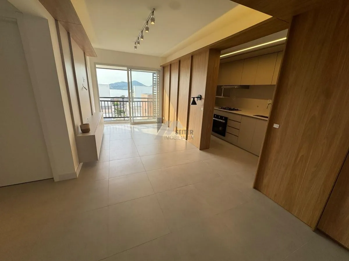 2-bedroom apartment with an en-suite and parking