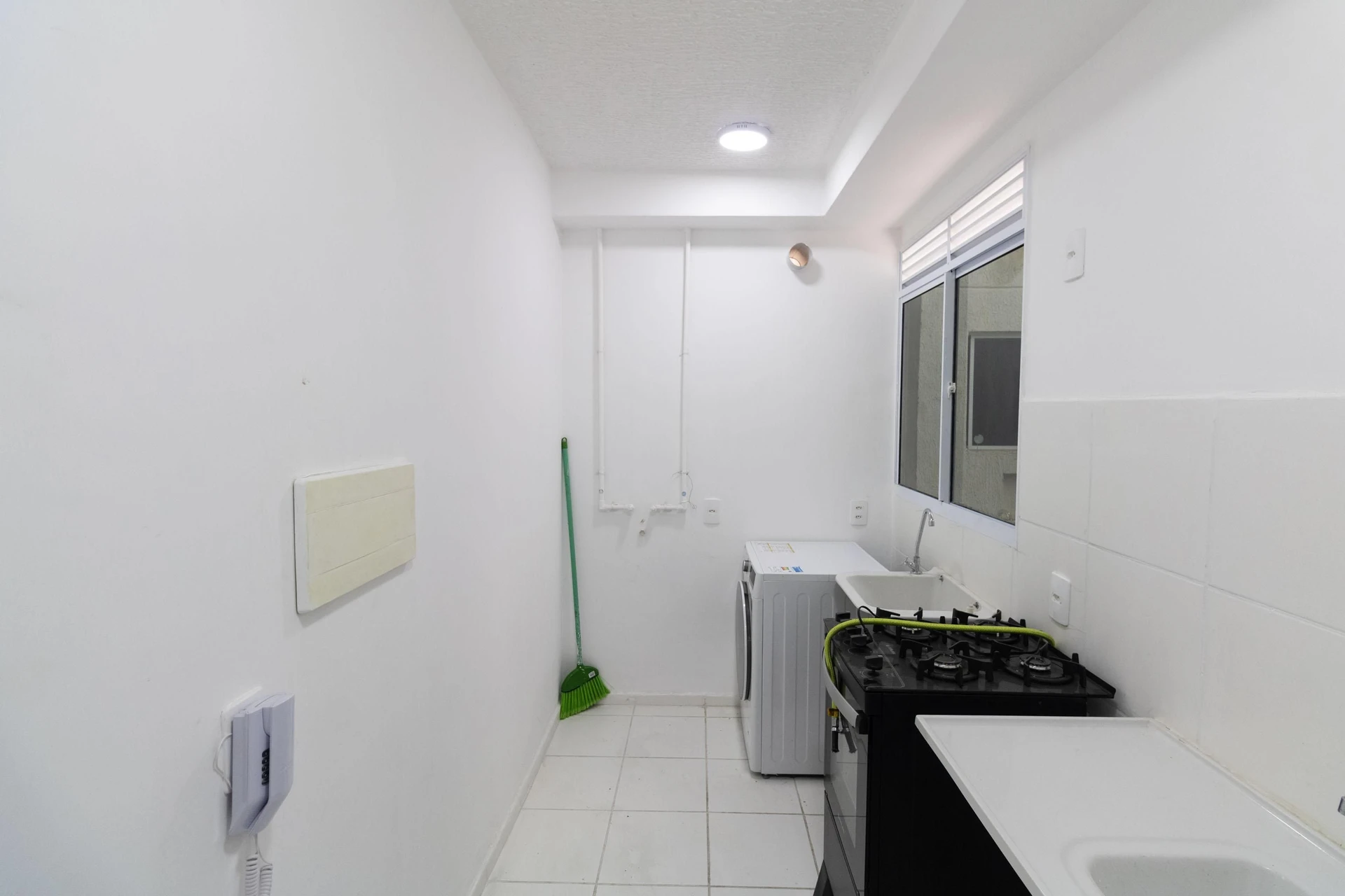 Washing machine in a 2-bedroom apartment, 40 m² — photo 33