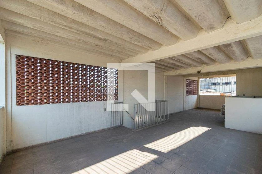 Casa amueblada con 3 dormitorios y 240 m² con balcón — photo 48
