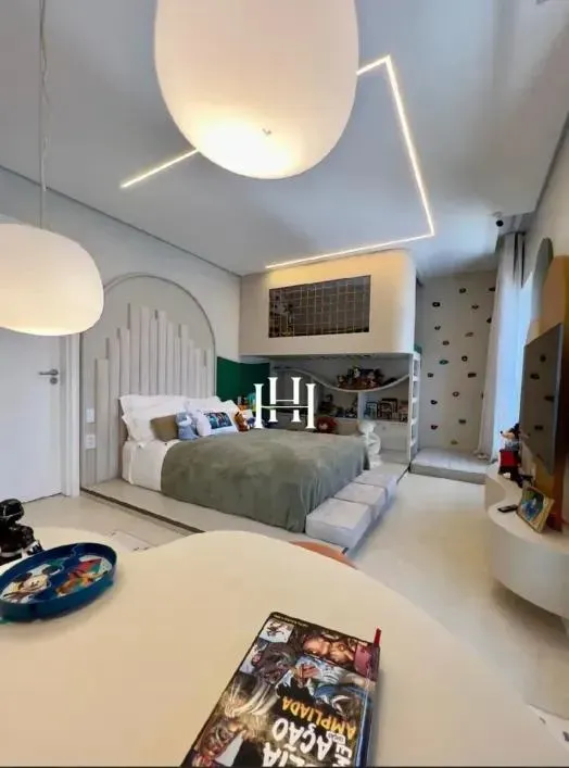 Furnished house, 800 m², with a bathtub — photo 17