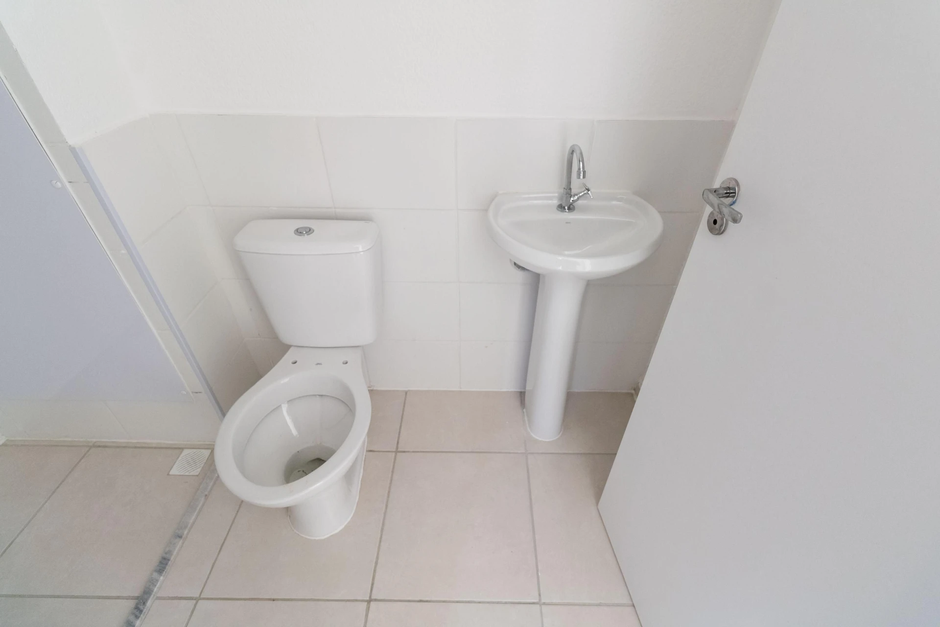 Apartamento de 2 quartos em condomínio com academia — photo 6