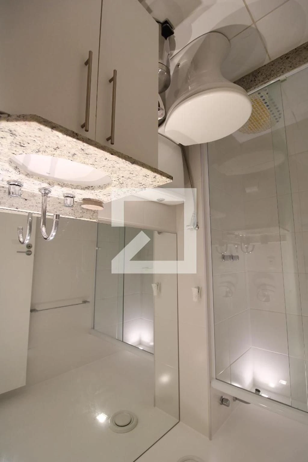Furnished 2-bedroom apartment with glass balcony — photo 50