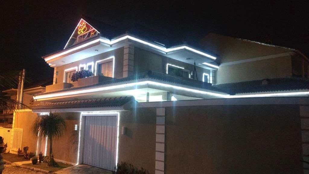 Casa com 4 quartos e piscina com área de sauna — photo 29