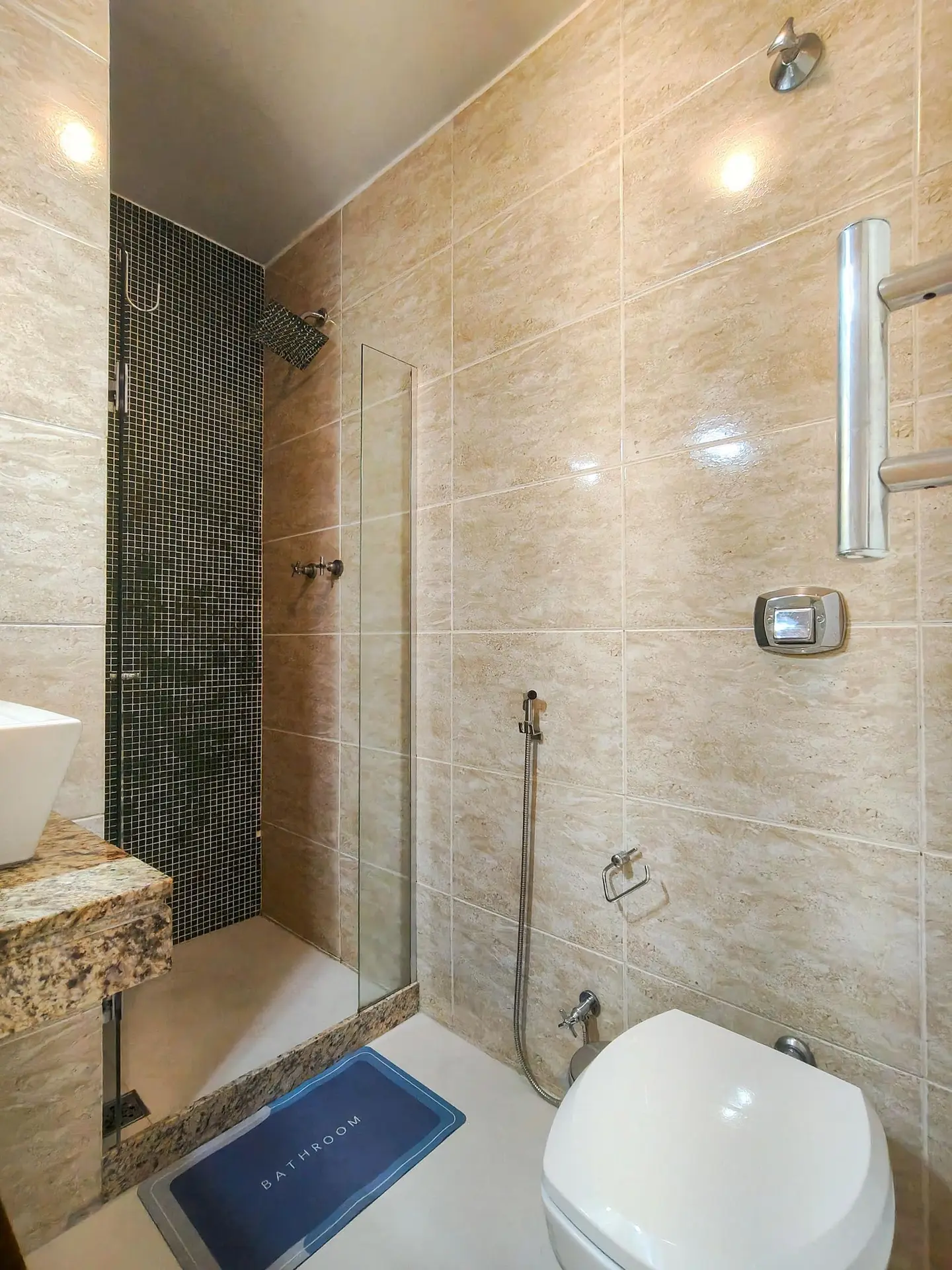 Apartamento mobiliado com cozinha americana e fogão a gás — photo 33