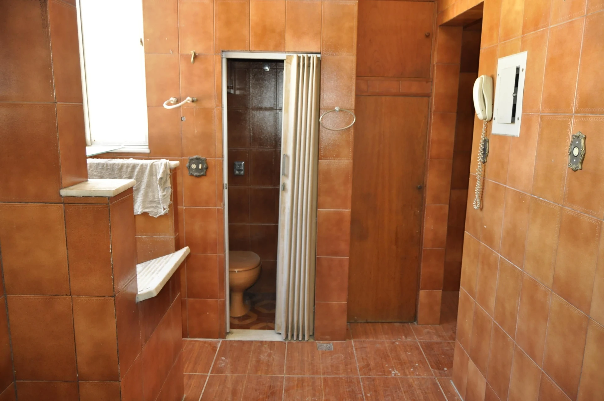 Unfurnished apartment with 2 bedrooms and private garden — photo 23