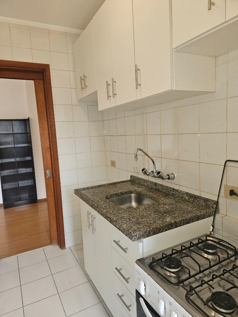 Wood or laminate floors in a one-bedroom apartment, 51 m² — photo 6