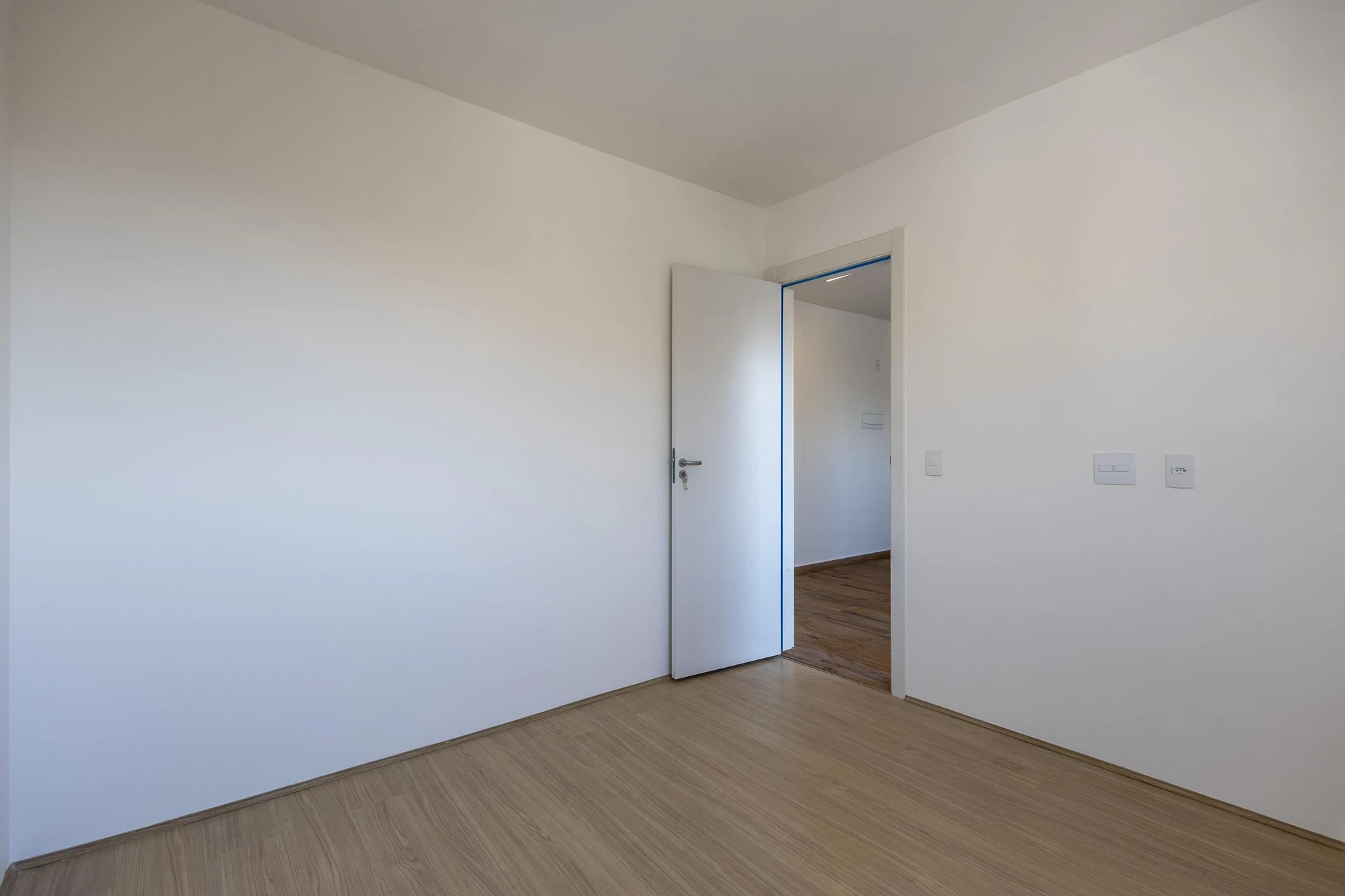 Apartamento sem mobília de 1 quarto com cozinha integrada — photo 19