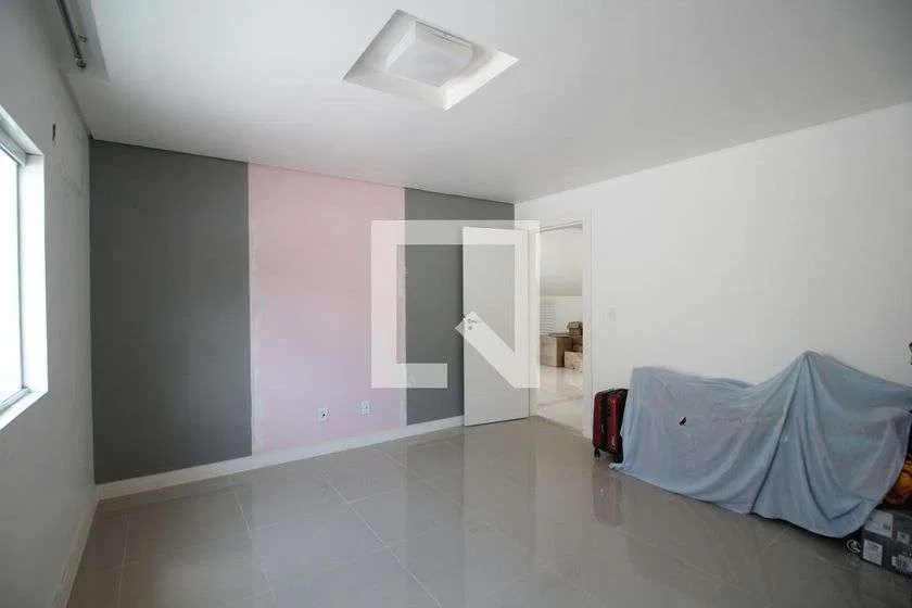 Condominium house with 4 bedrooms and 329 m² — photo 25