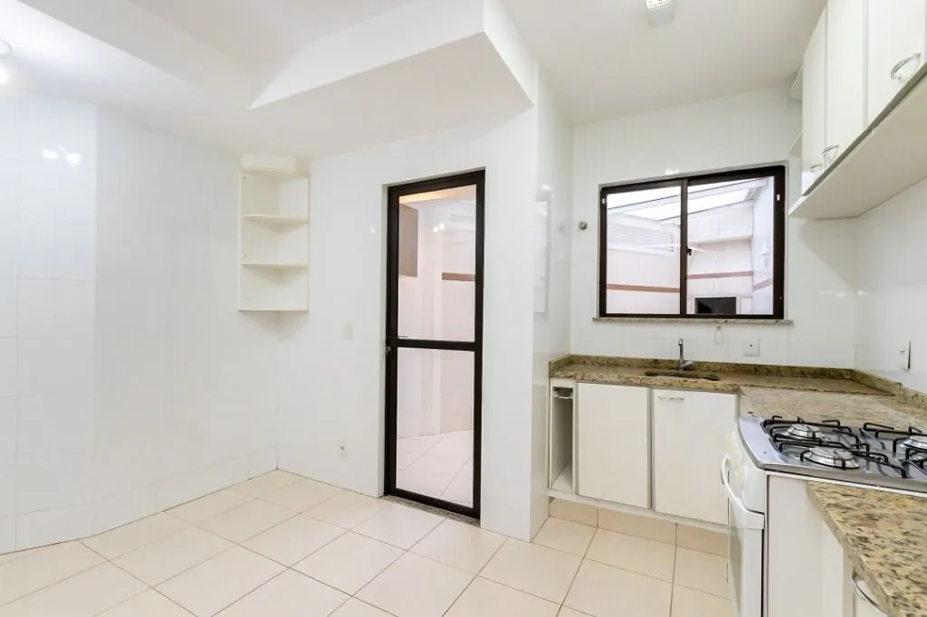 Unfurnished house with 4 bedrooms and 150 m² — photo 8