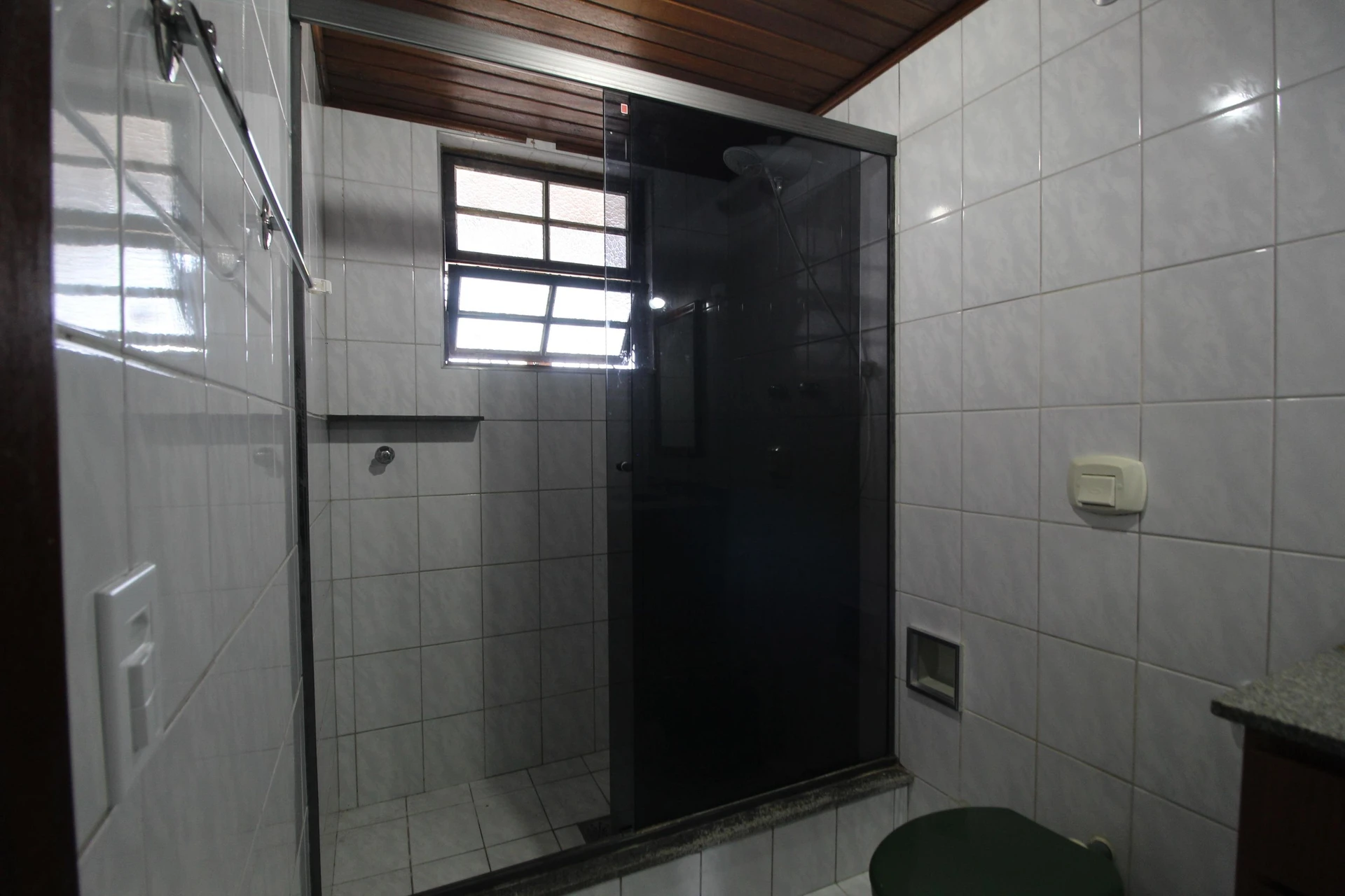 4-bedroom house with a bathtub in Rio de Janeiro — photo 38