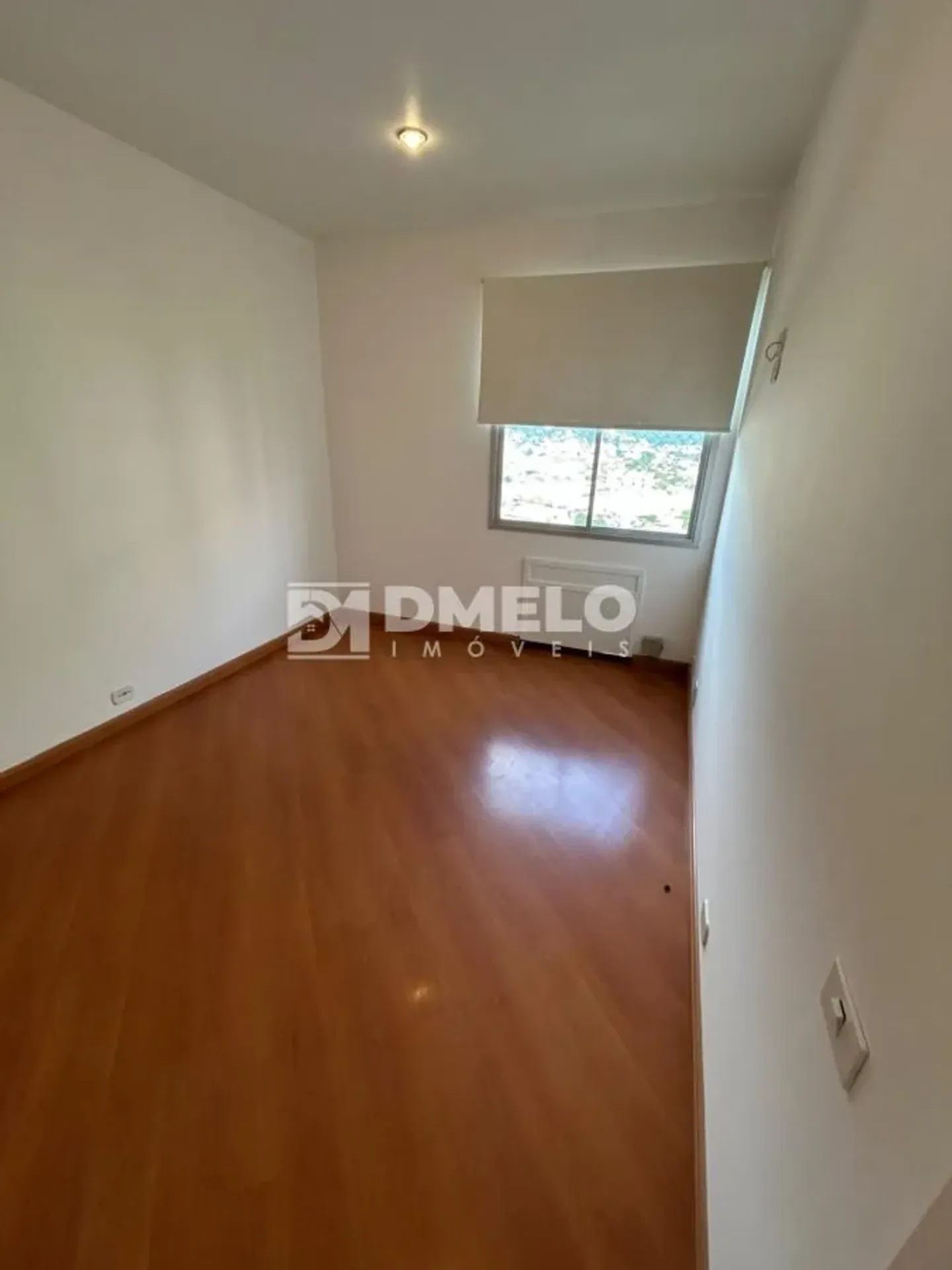 Apartment, 83 m², with wood or laminate floors — photo 11