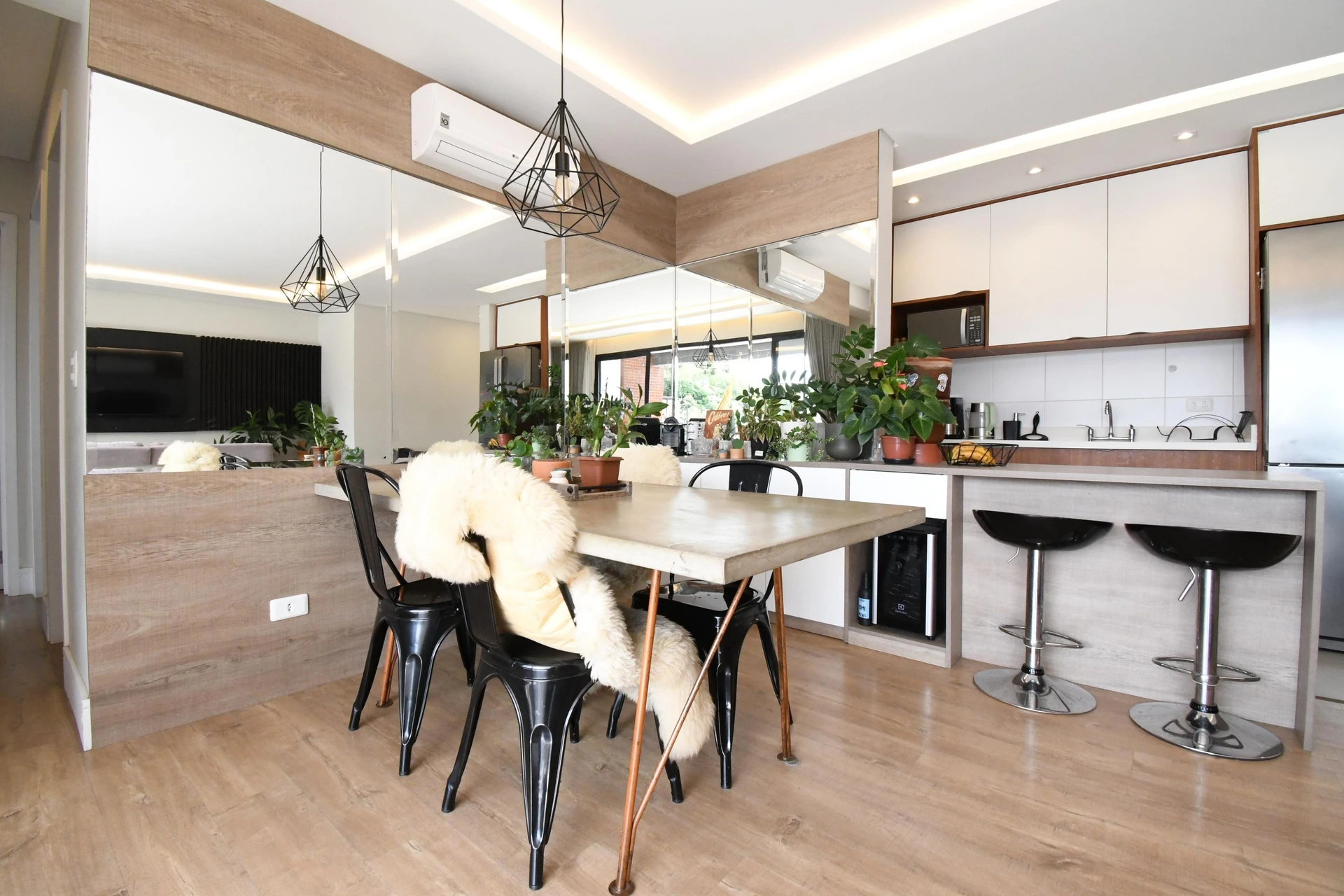 3-bedroom apartment in a building with a gym — photo 33