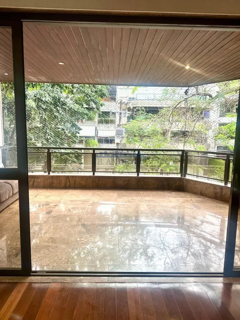 Apartamento de 3 suítes com varanda e 173 m² — photo 22