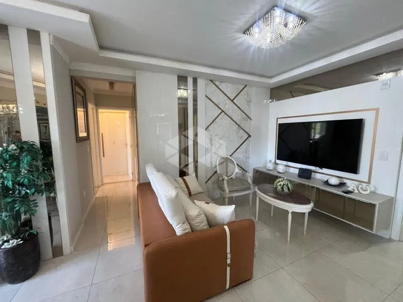 Furnished apartment, 100 m², with a glass-enclosed balcony — photo 6