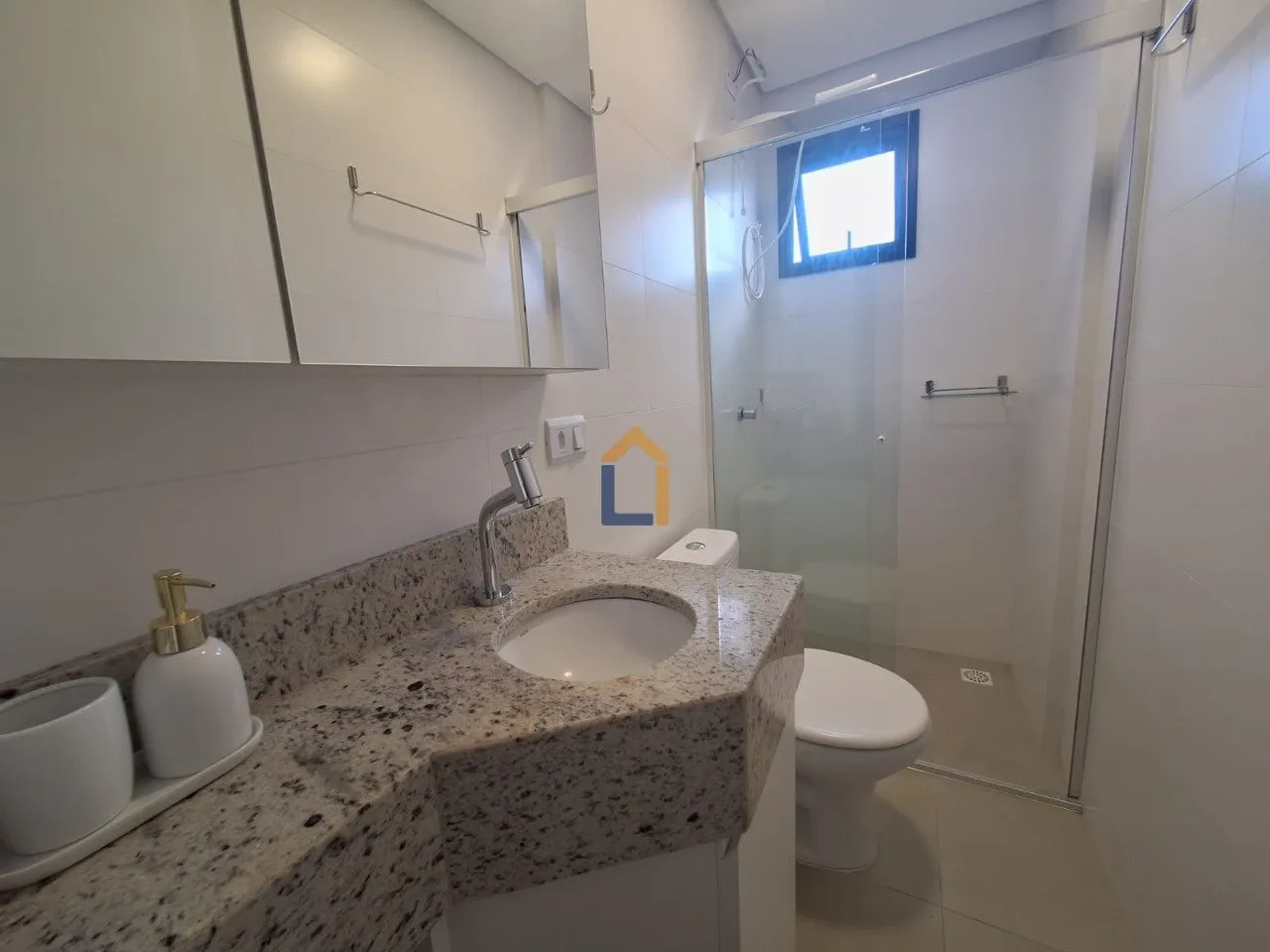 Furnished 41 m² studio with parking and 3rd floor — photo 9