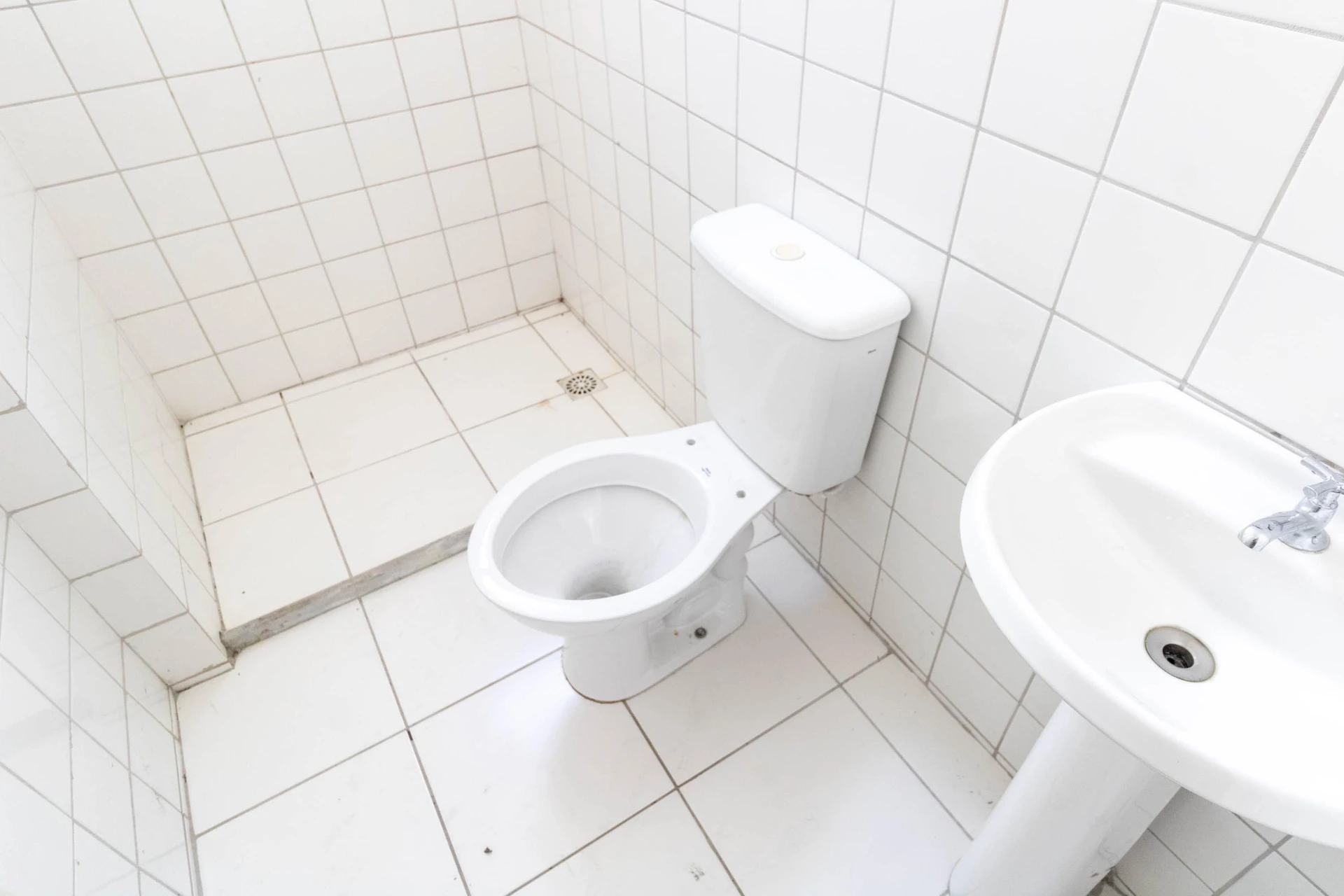 Квартира з 2 спальнями та балконом, окрема кухня — photo 40
