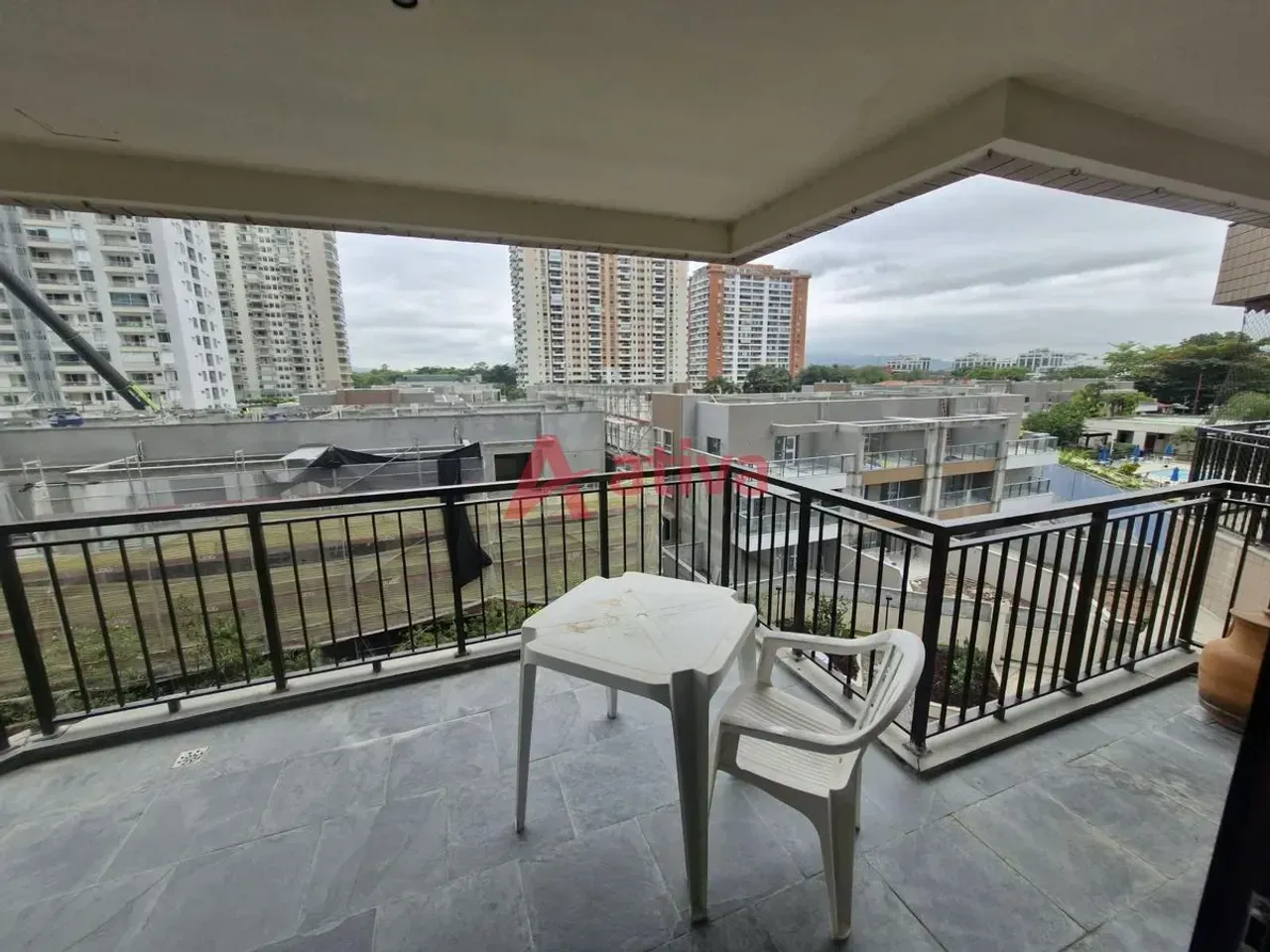 Furnished 2-bedroom apartment with a balcony — photo 15