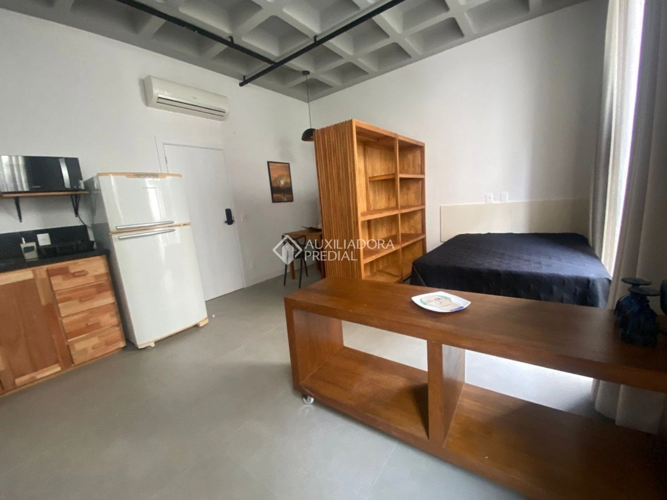Estudio amueblado con cocina abierta y 61 m² — photo 3
