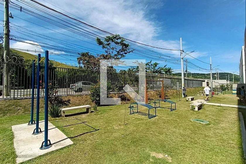 Apartamento de 2 quartos em condomínio com piscina — photo 15