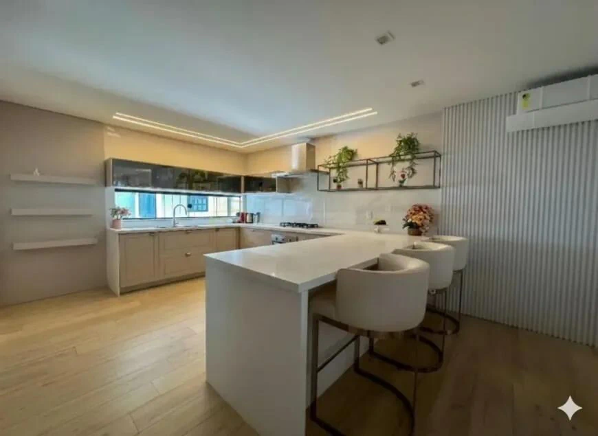 4-suite house with a private-use pool in the condo — photo 10