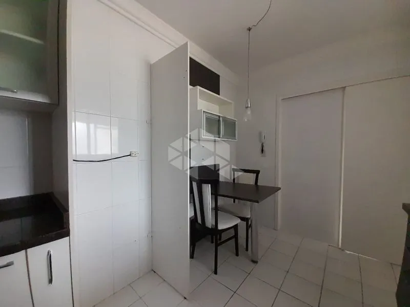Apartamento com piso de madeira ou laminado, Itacorubi Norte — photo 14