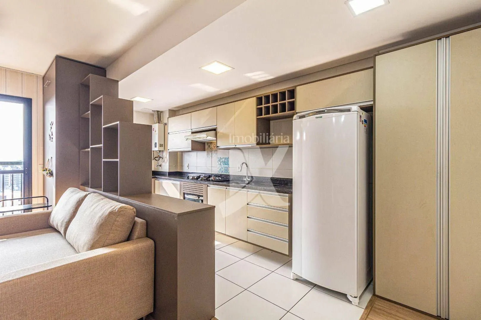 Wood or laminate floors in a one-bedroom apartment, 47 m² — photo 2