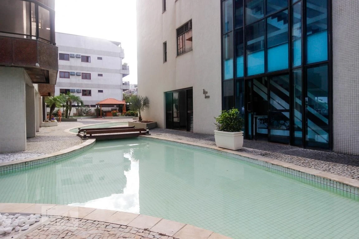 Furnished apartment, 90 m², with a glass-enclosed balcony — photo 22