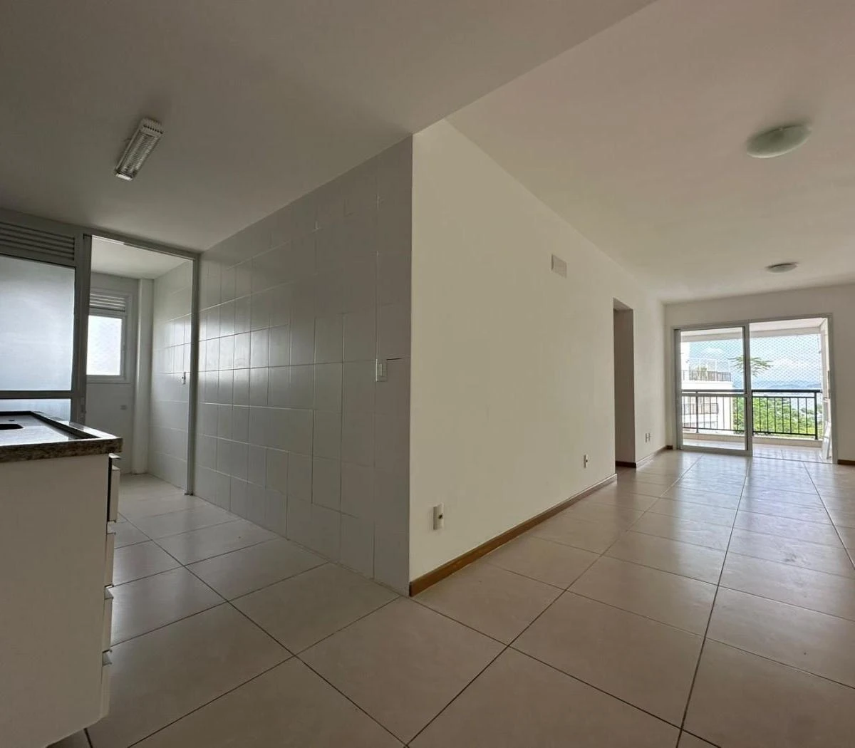 3-bedroom apartment with a water view in Florianópolis — photo 4