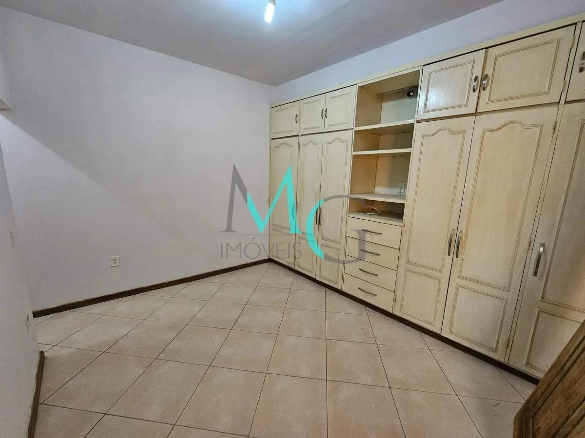 House with 4 bedrooms, 2 en-suites and 4 parking — photo 30