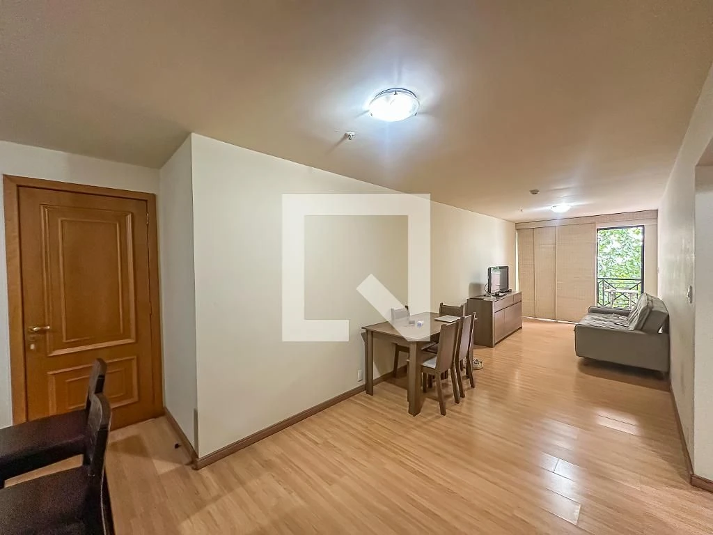 Furnished 2-bedroom apartment with built-in wardrobes — photo 33
