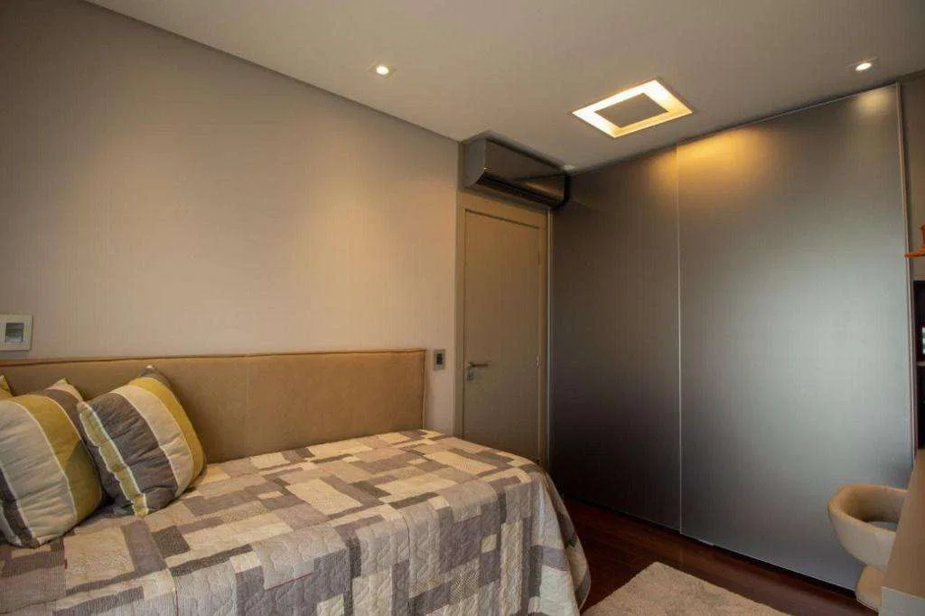 Home office in a 4-bedroom apartment, 181 m² — photo 20