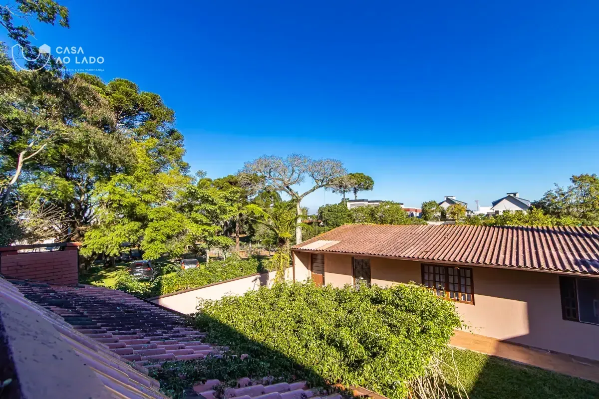 390 m² house with 6 bedrooms and a backyard unit — photo 15