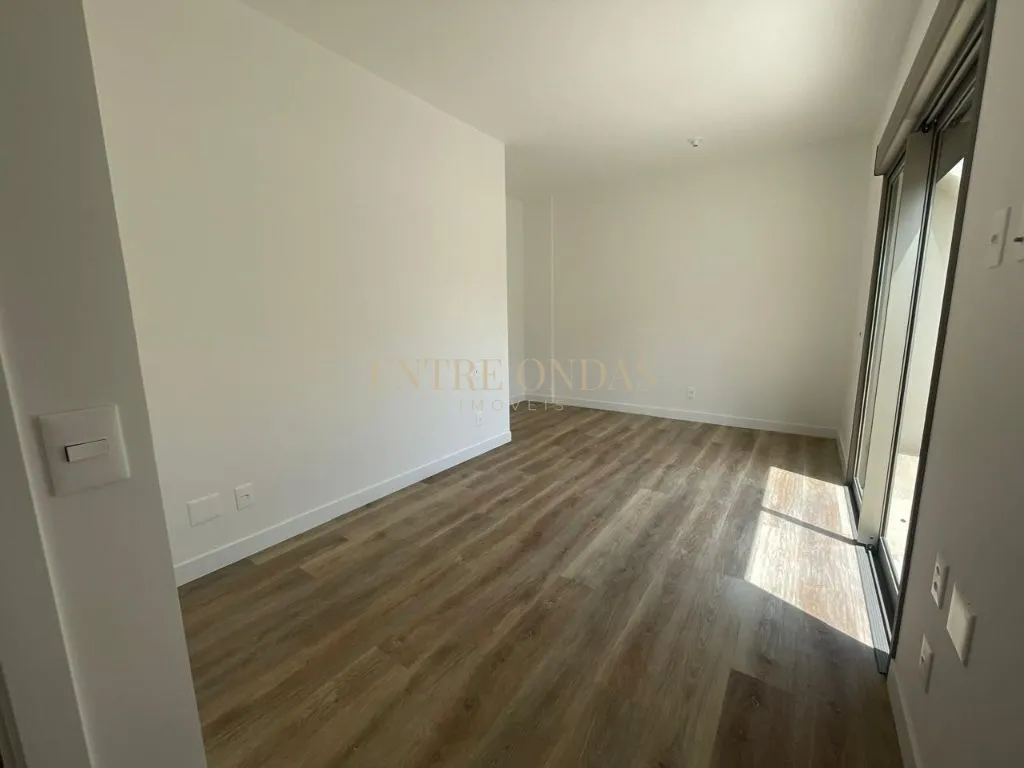 2-bedroom apartment with a washing machine in Florianópolis — photo 16