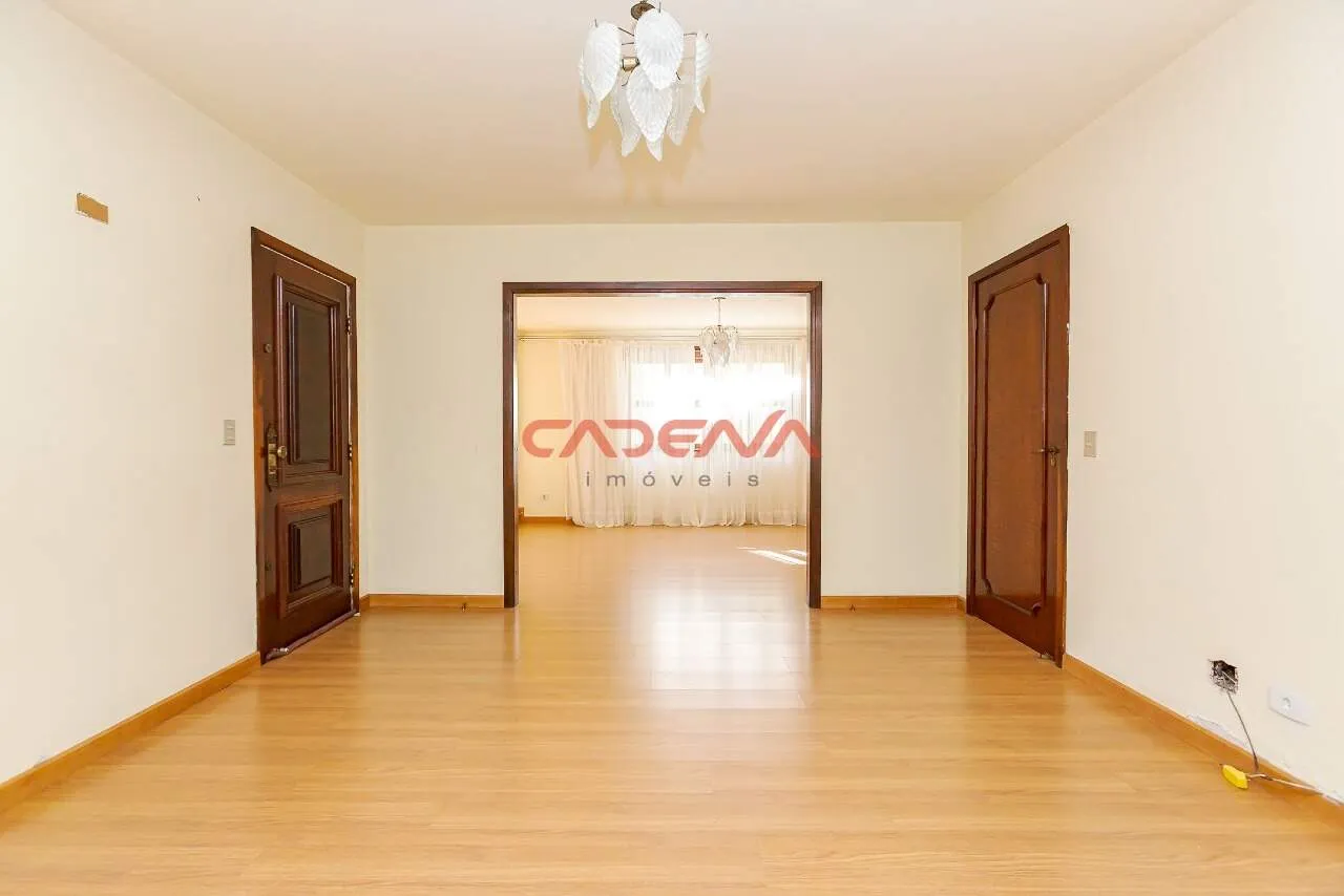 House with 5 bedrooms, 3 en-suites and 660 m² with 6 spaces — photo 17