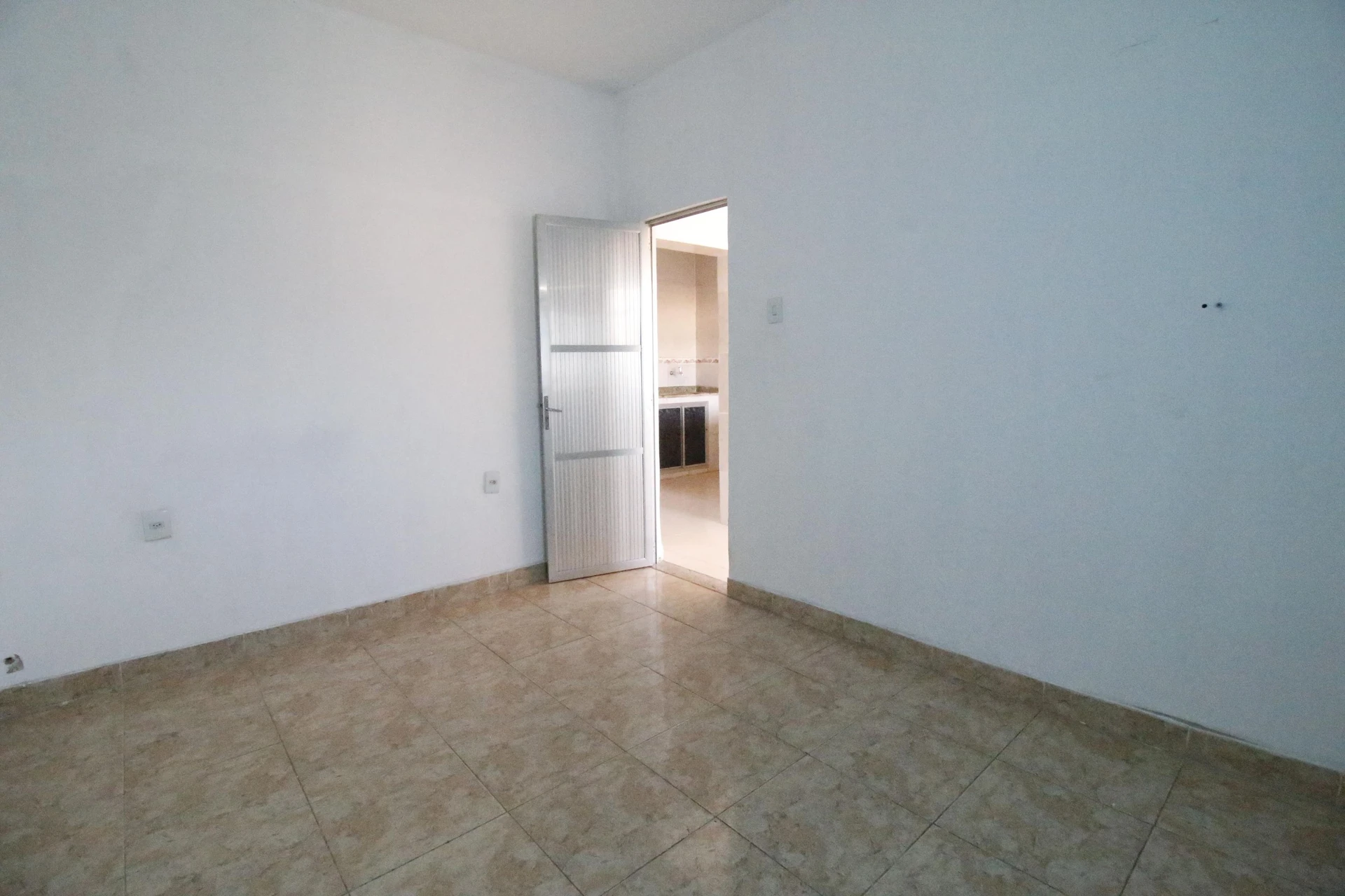 Casa para alugar com 2 quartos e 1 banheiro, sem vaga — photo 16