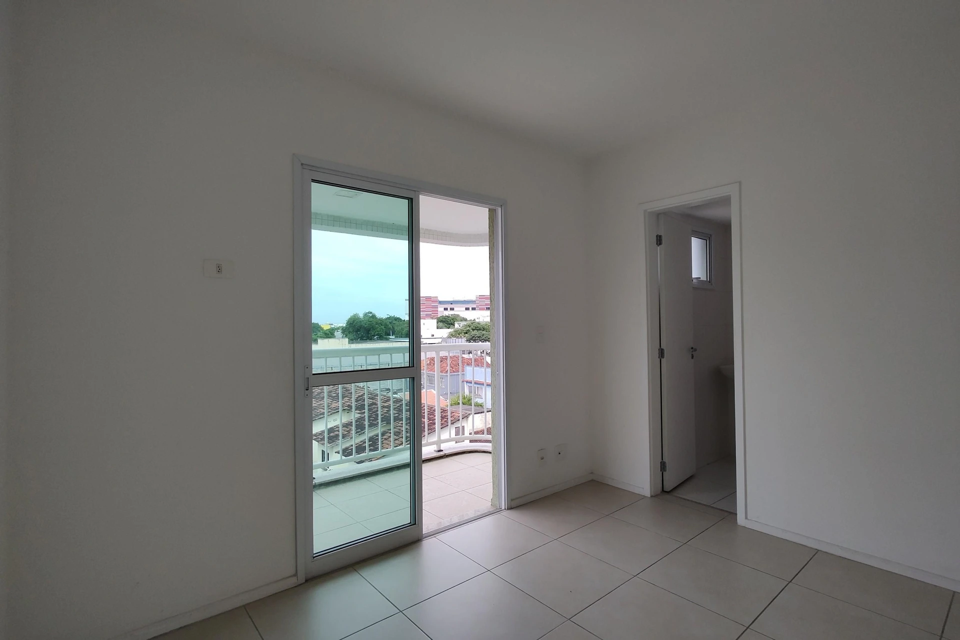 2-bedroom apartment with balcony and 2 bathrooms — photo 19